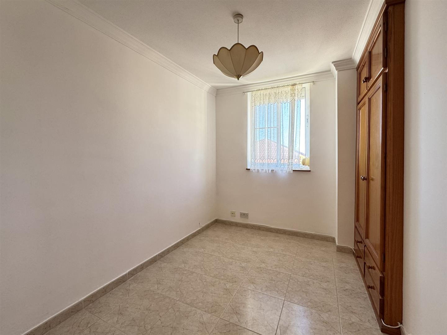Image of Apartment - 2 Bedrooms - 1 Bathrooms for Sale in Brympton-Gibraltar, Image 6